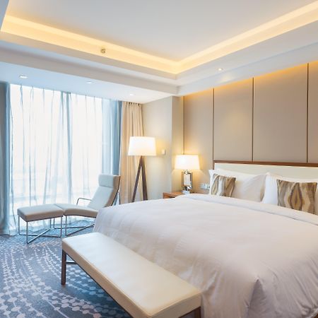 Intercontinental Jinan City Center By Ihg Экстерьер фото