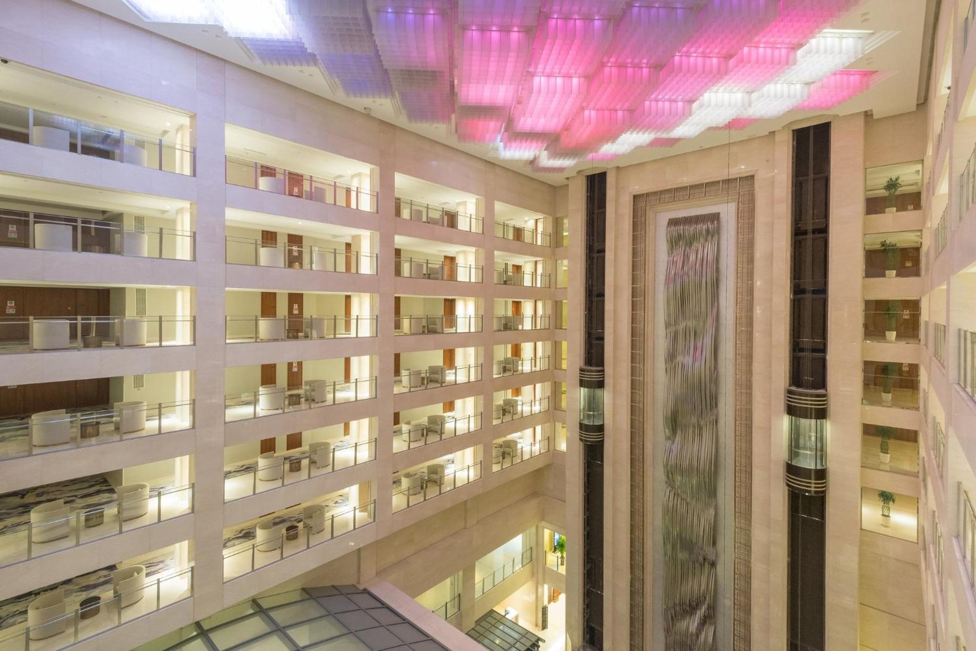 Intercontinental Jinan City Center By Ihg Экстерьер фото