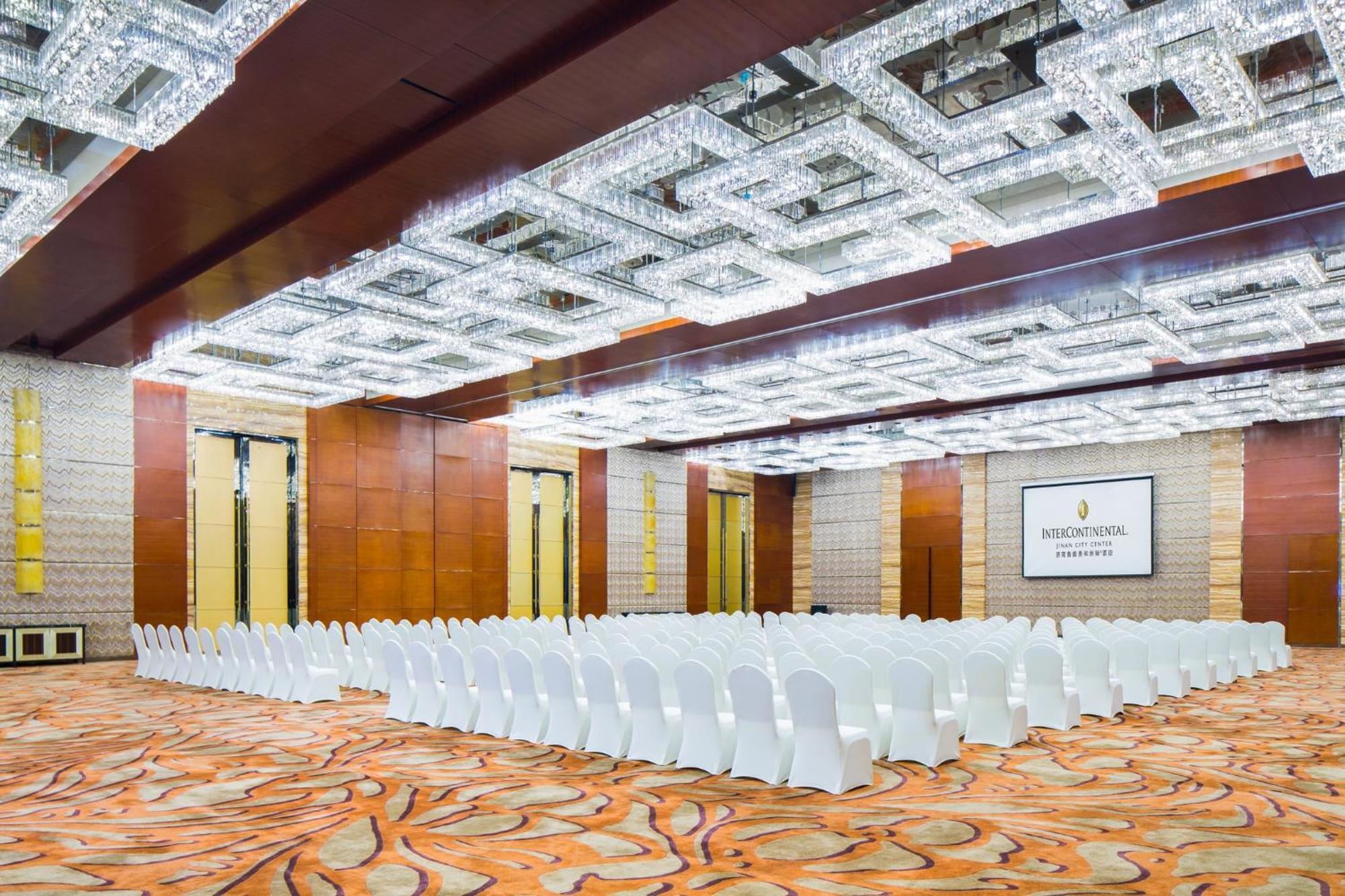 Intercontinental Jinan City Center By Ihg Экстерьер фото