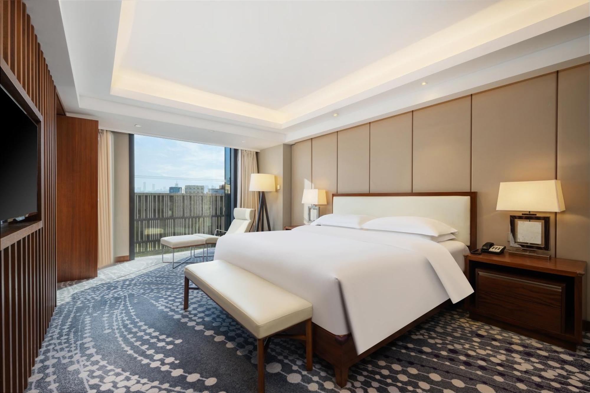 Intercontinental Jinan City Center By Ihg Экстерьер фото
